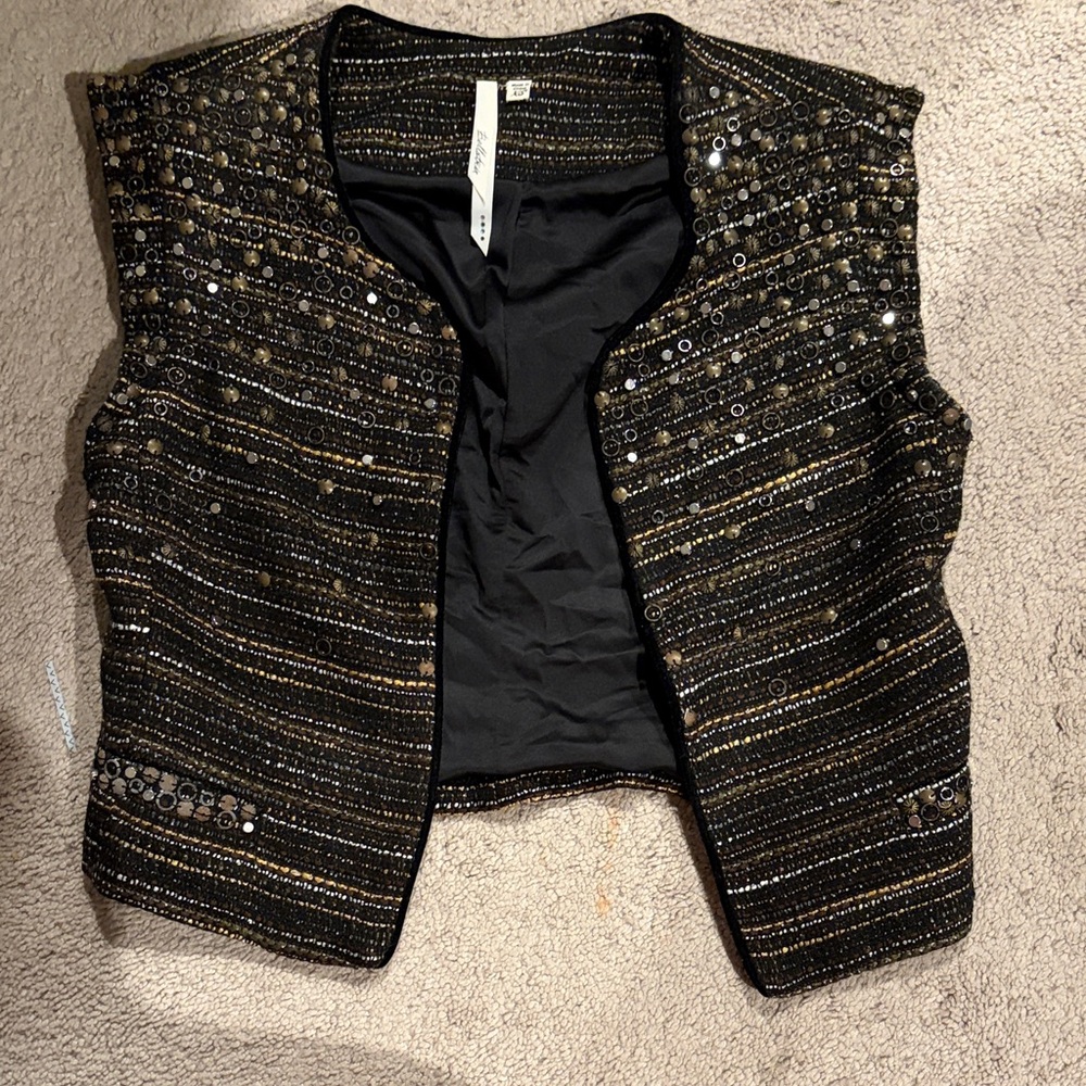 Bellatrix Black and Gold Textured Garment